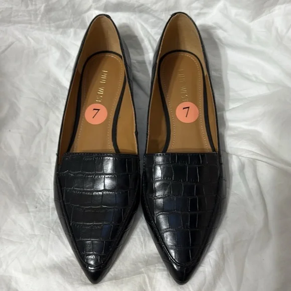 Women’s Nine West Black Faux Alligator Leather Loafer flats. Size 7. - Picture 2 of 11